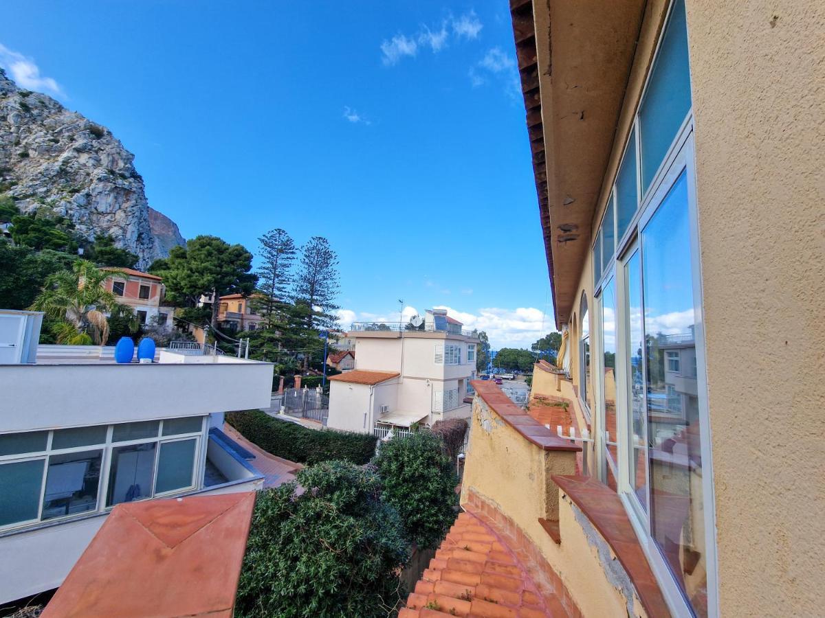 Ashur310 Residence Мондело Екстериор снимка